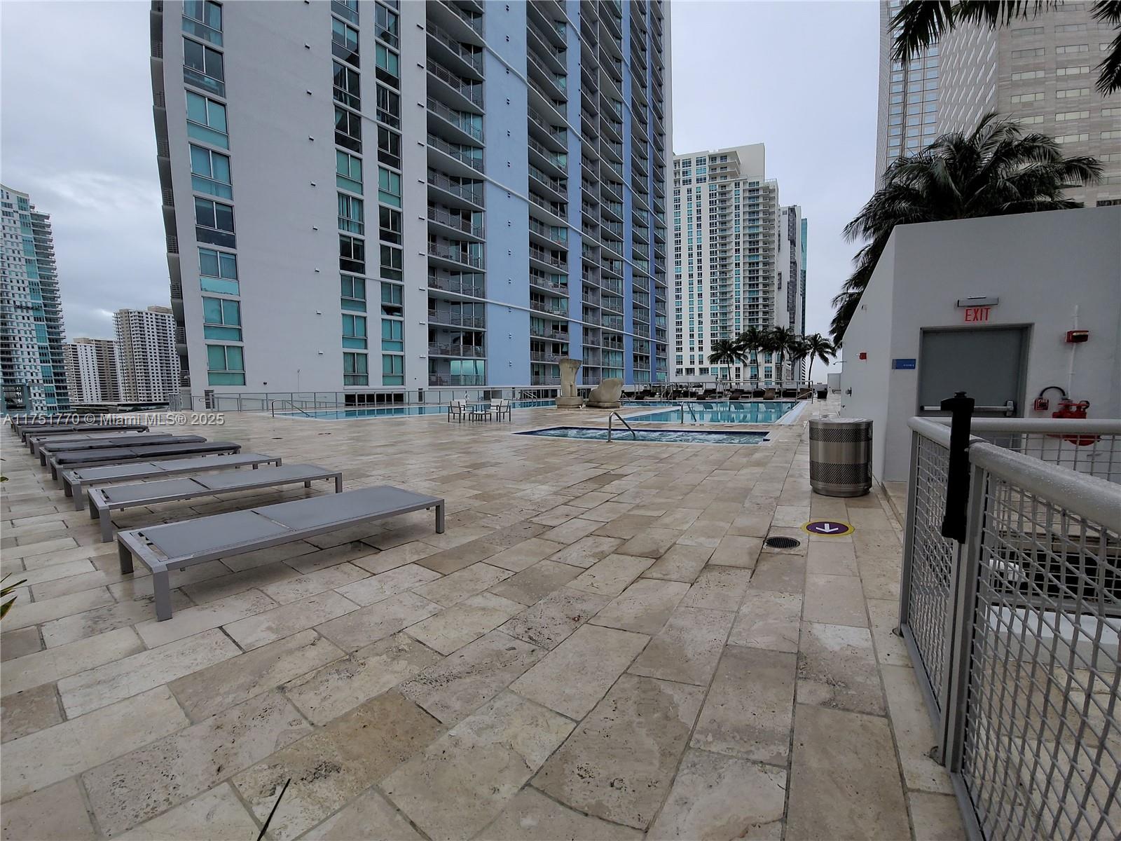 325 S Biscayne Blvd #3321, Miami FL 33131