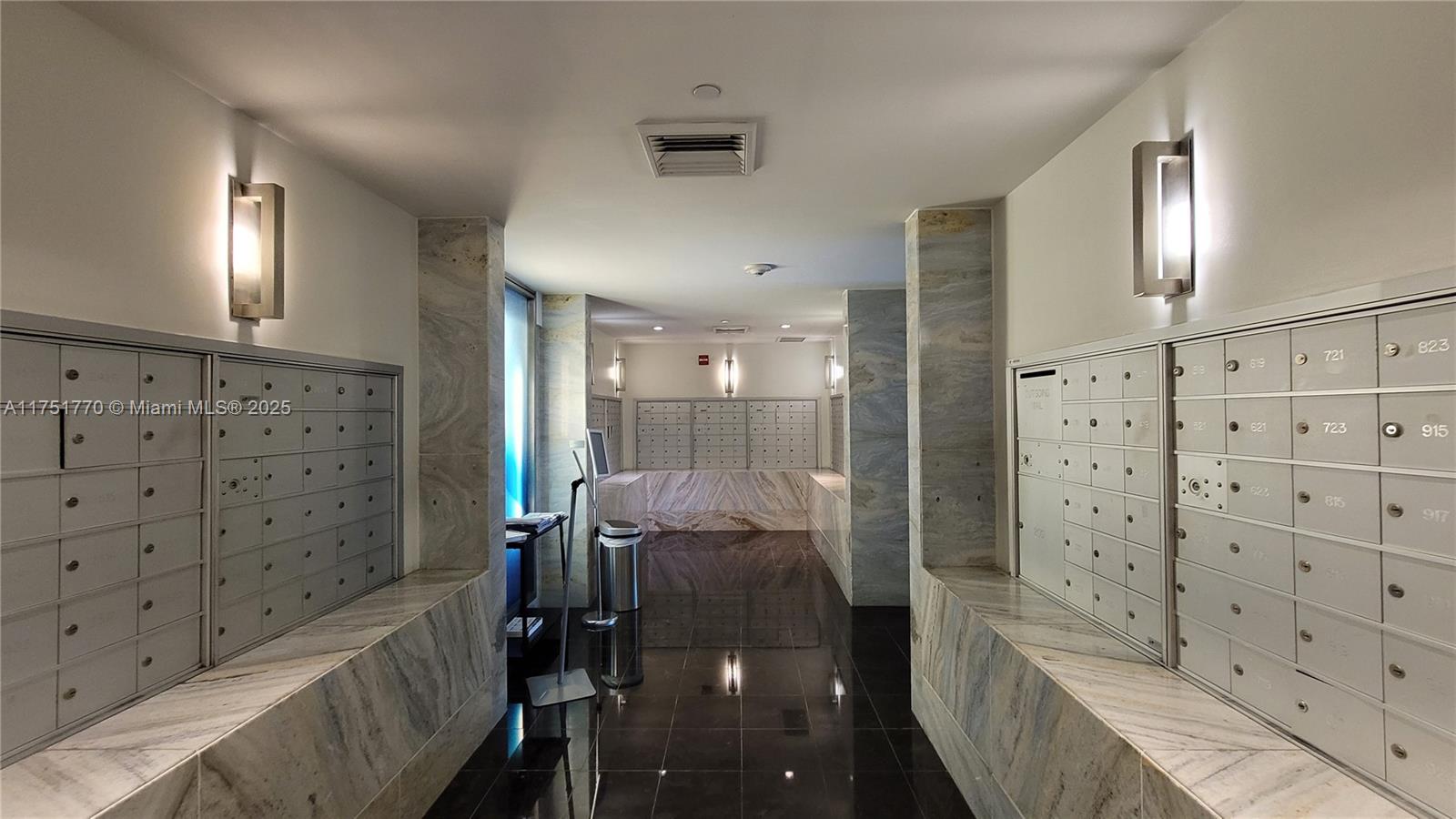 325 S Biscayne Blvd #3321, Miami FL 33131