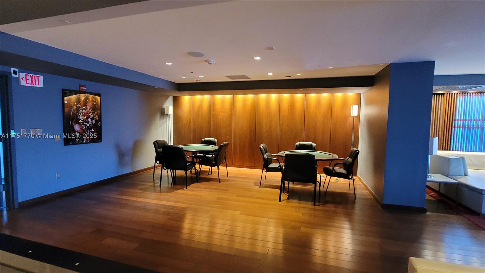 325 S Biscayne Blvd #3321, Miami FL 33131