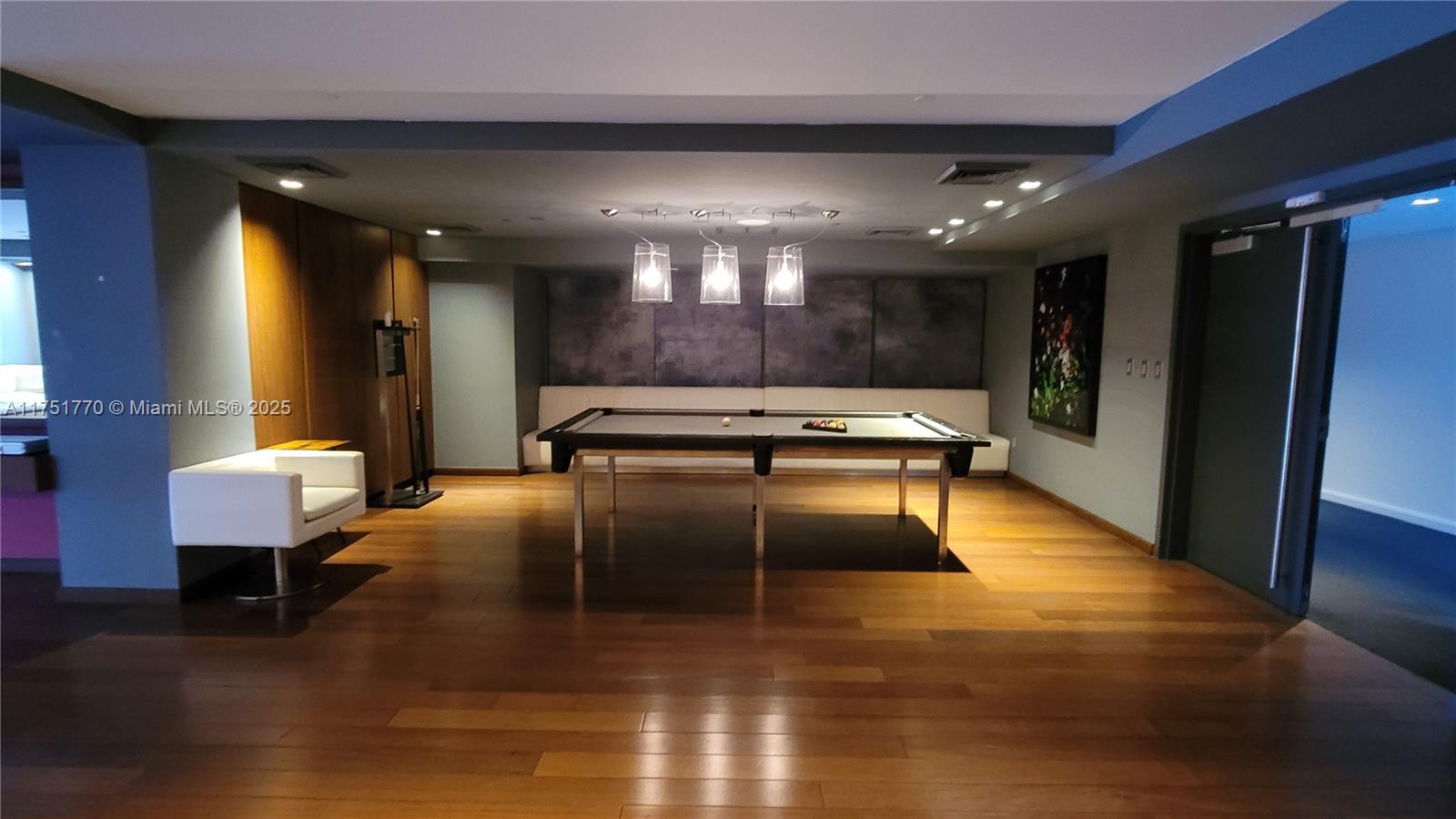325 S Biscayne Blvd #3321, Miami FL 33131