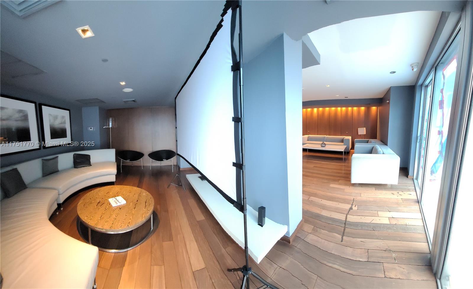 325 S Biscayne Blvd #3321, Miami FL 33131