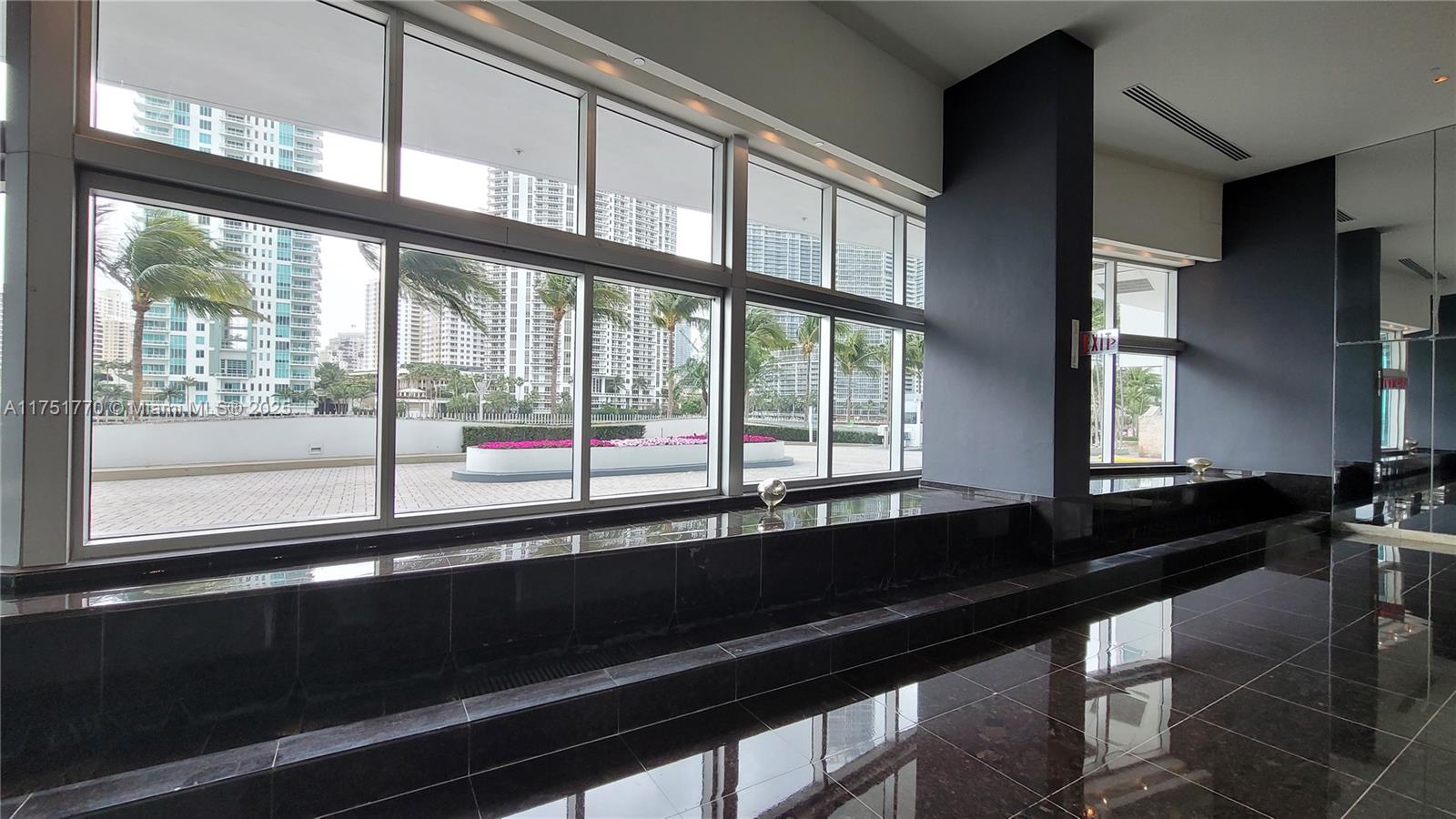 325 S Biscayne Blvd #3321, Miami FL 33131