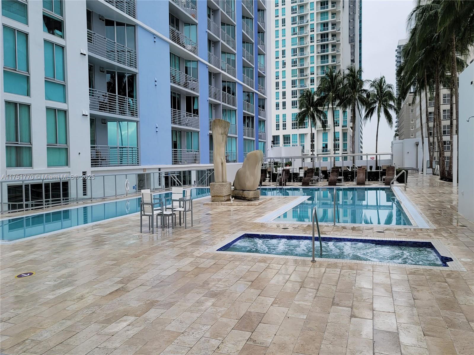 325 S Biscayne Blvd #3321, Miami FL 33131