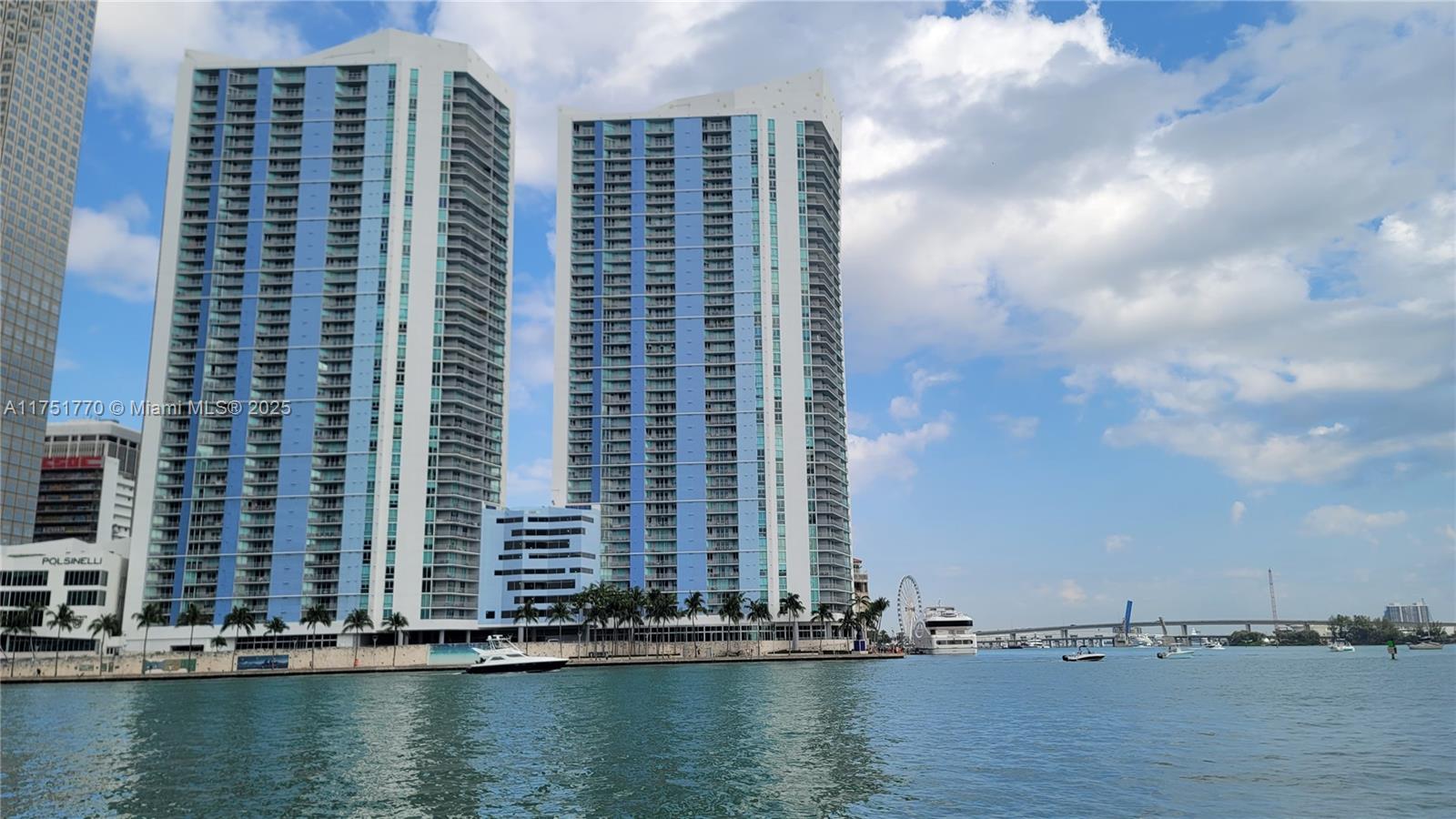 325 S Biscayne Blvd #3321, Miami FL 33131