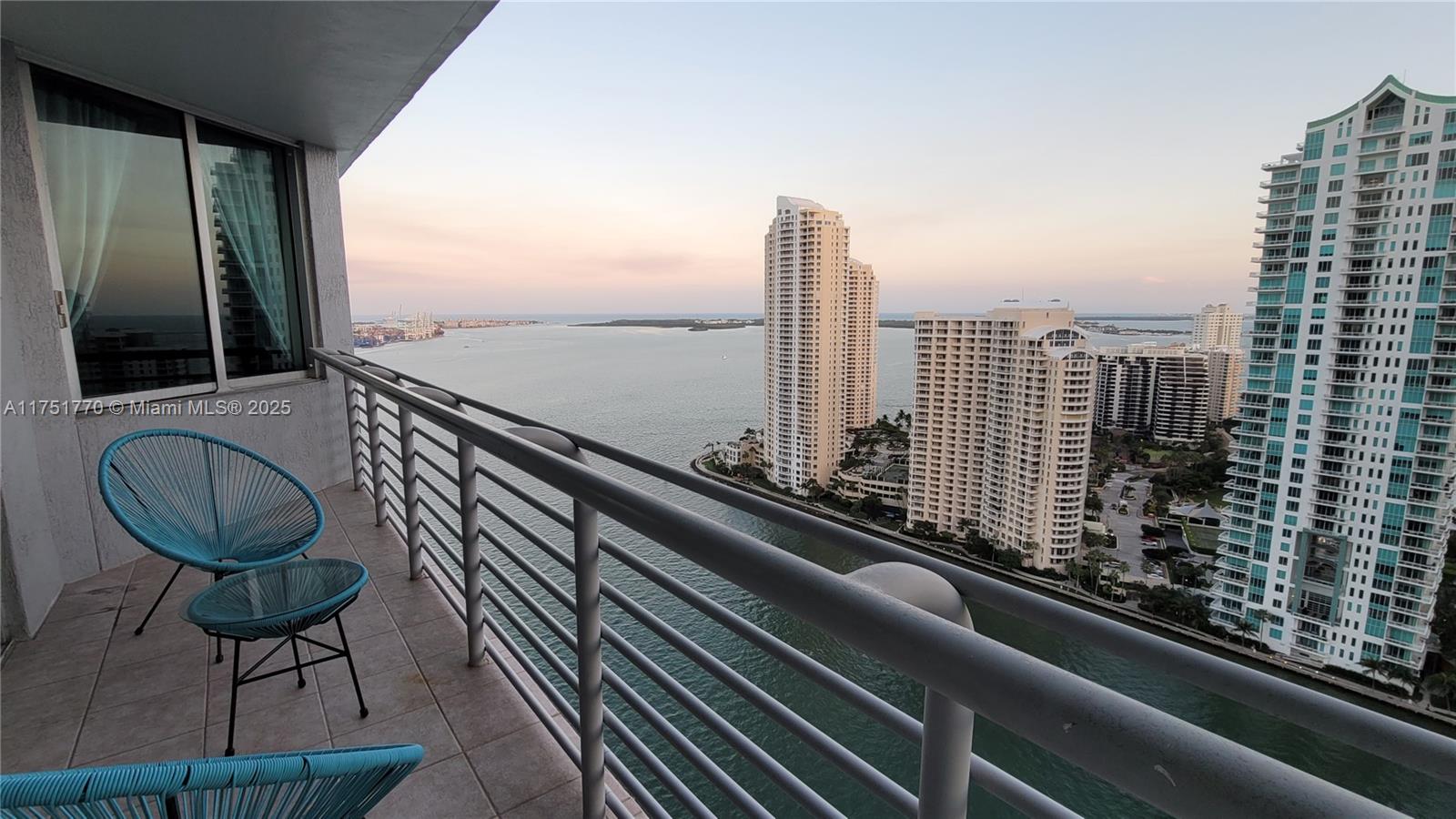 325 S Biscayne Blvd #3321, Miami FL 33131