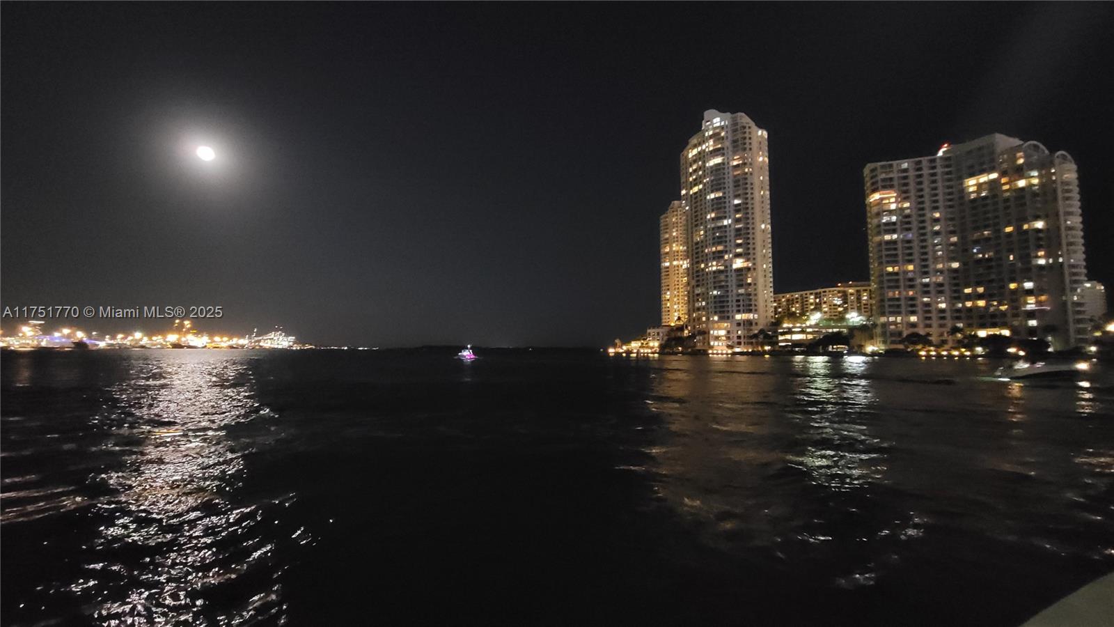 325 S Biscayne Blvd #3321, Miami FL 33131