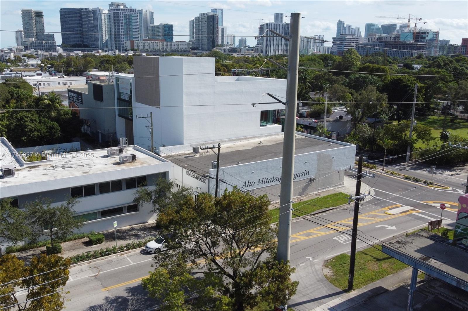 321 NW 37th St, Miami, Florida image 24