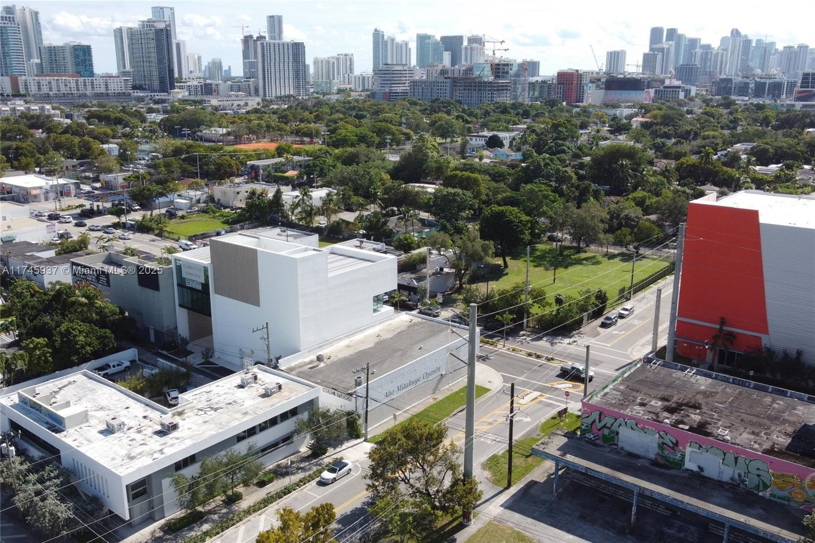 321 NW 37th St, Miami, Florida image 7