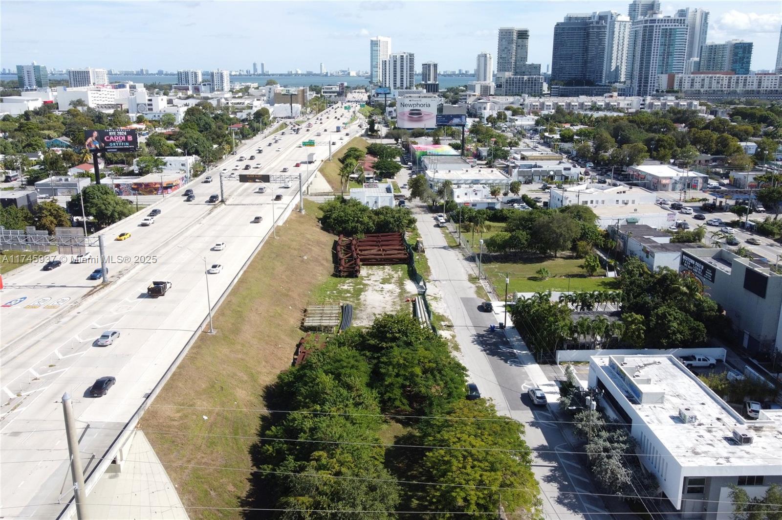 321 NW 37th St, Miami, Florida image 8