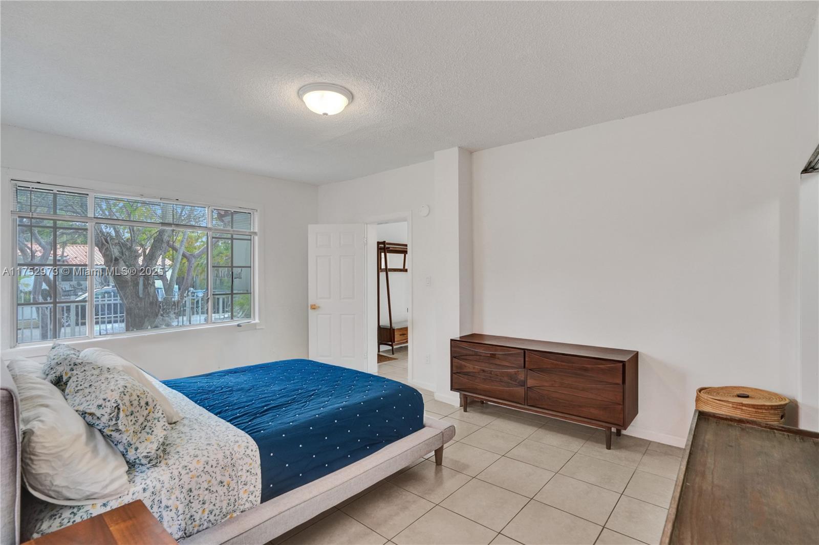 1785 SW 10th St, Miami, Florida image 8