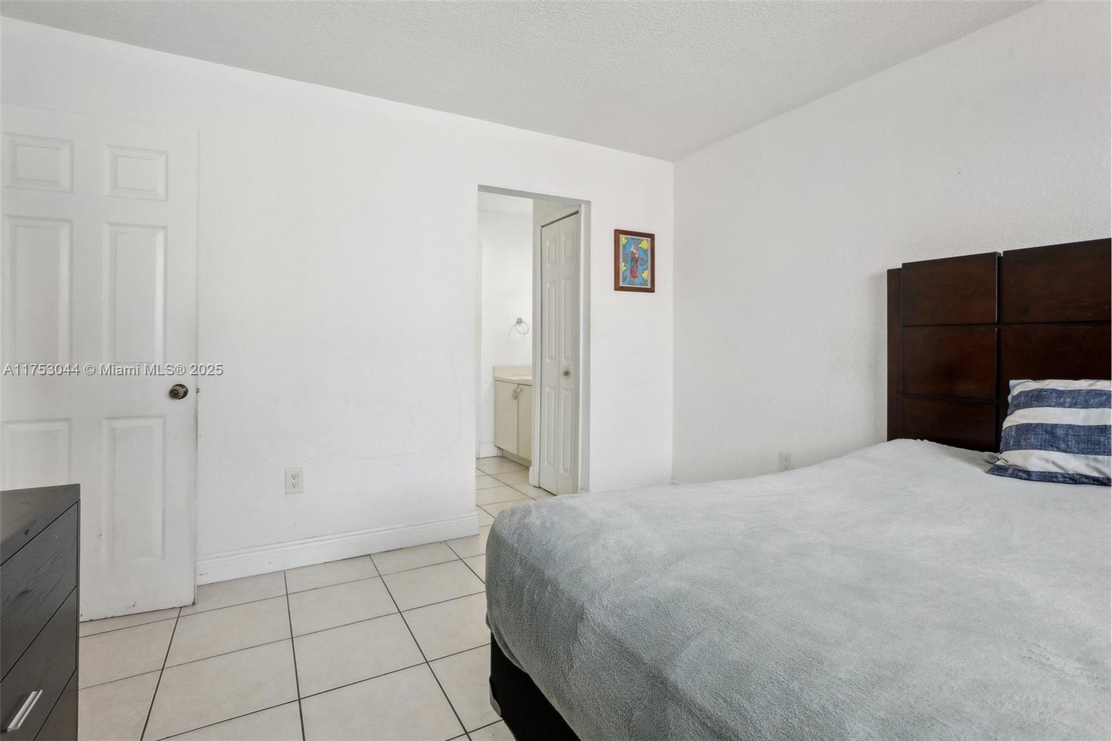 8425 NW 8th St #404, Miami, Florida image 19