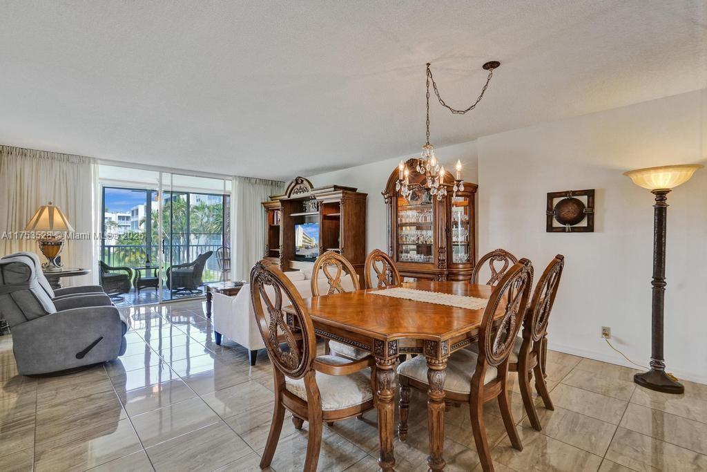 205 SE 11th Ter #203, Dania Beach, Florida image 11