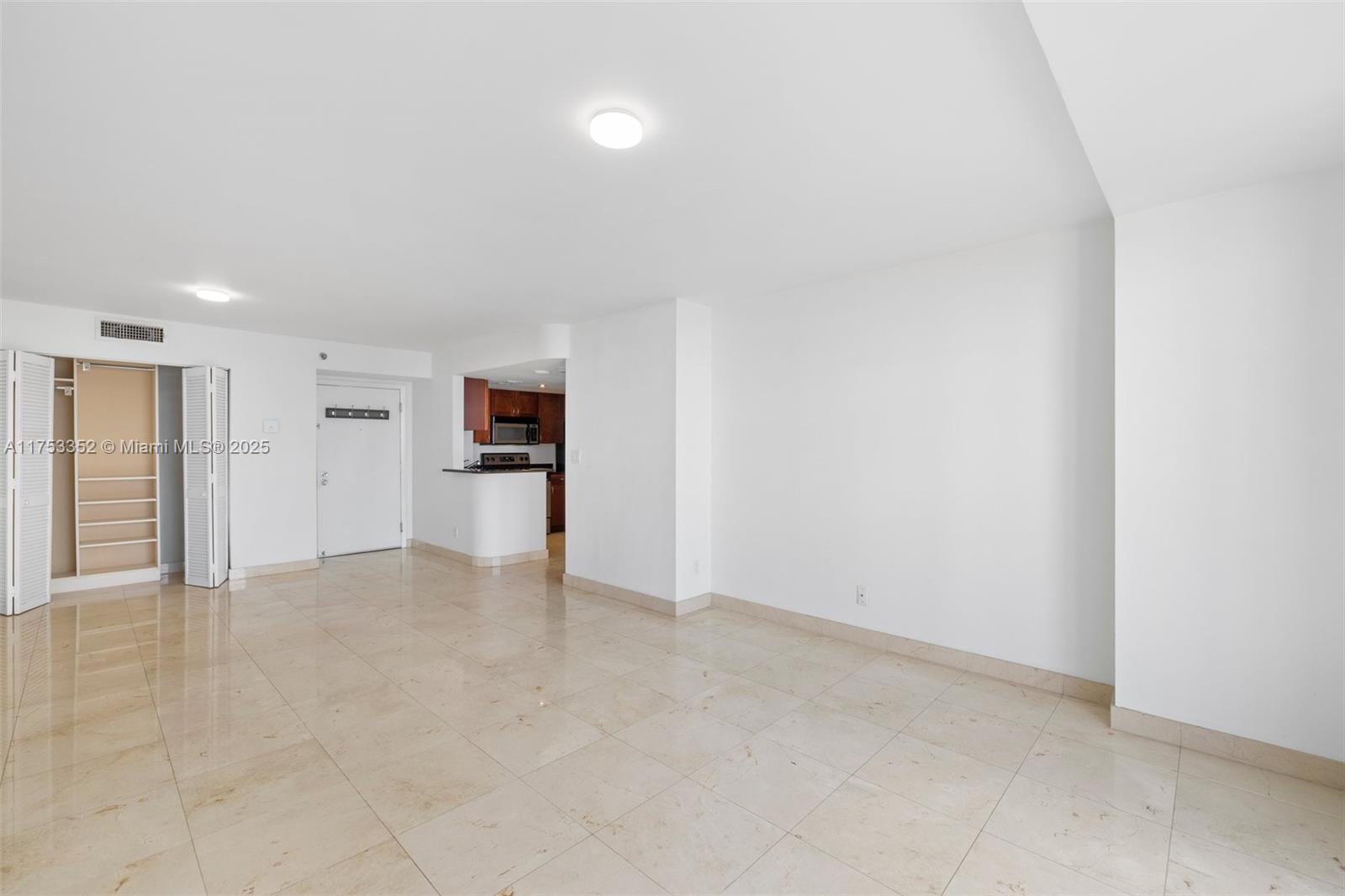 770 Claughton Island Dr #1510, Miami FL 33131