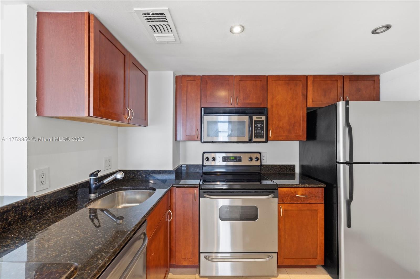 770 Claughton Island Dr #1510, Miami FL 33131