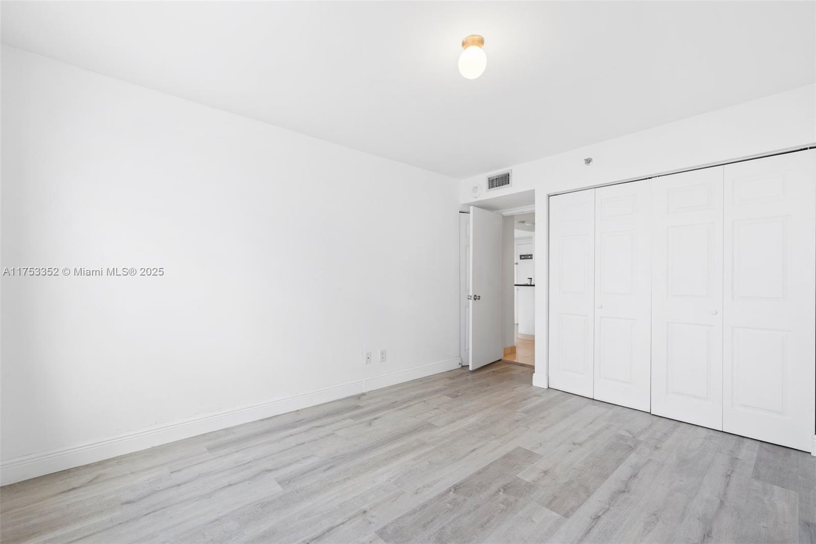 770 Claughton Island Dr #1510, Miami FL 33131