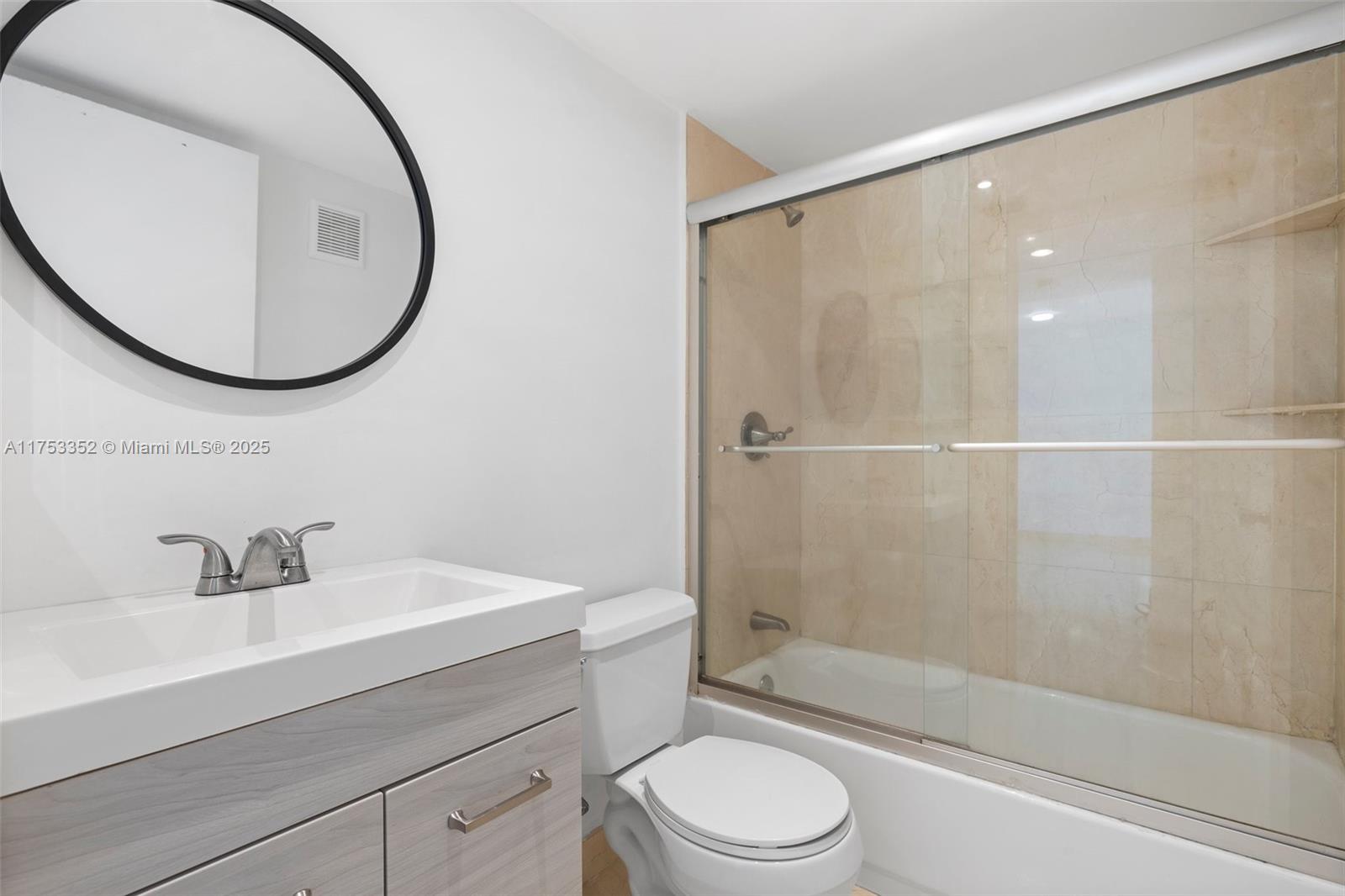 770 Claughton Island Dr #1510, Miami FL 33131