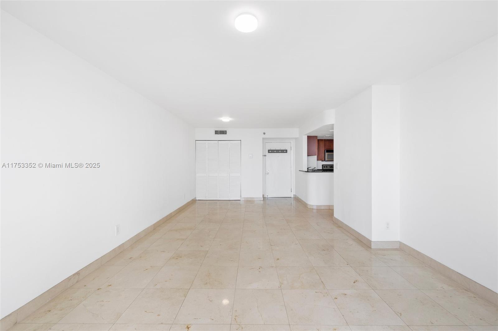 770 Claughton Island Dr #1510, Miami FL 33131