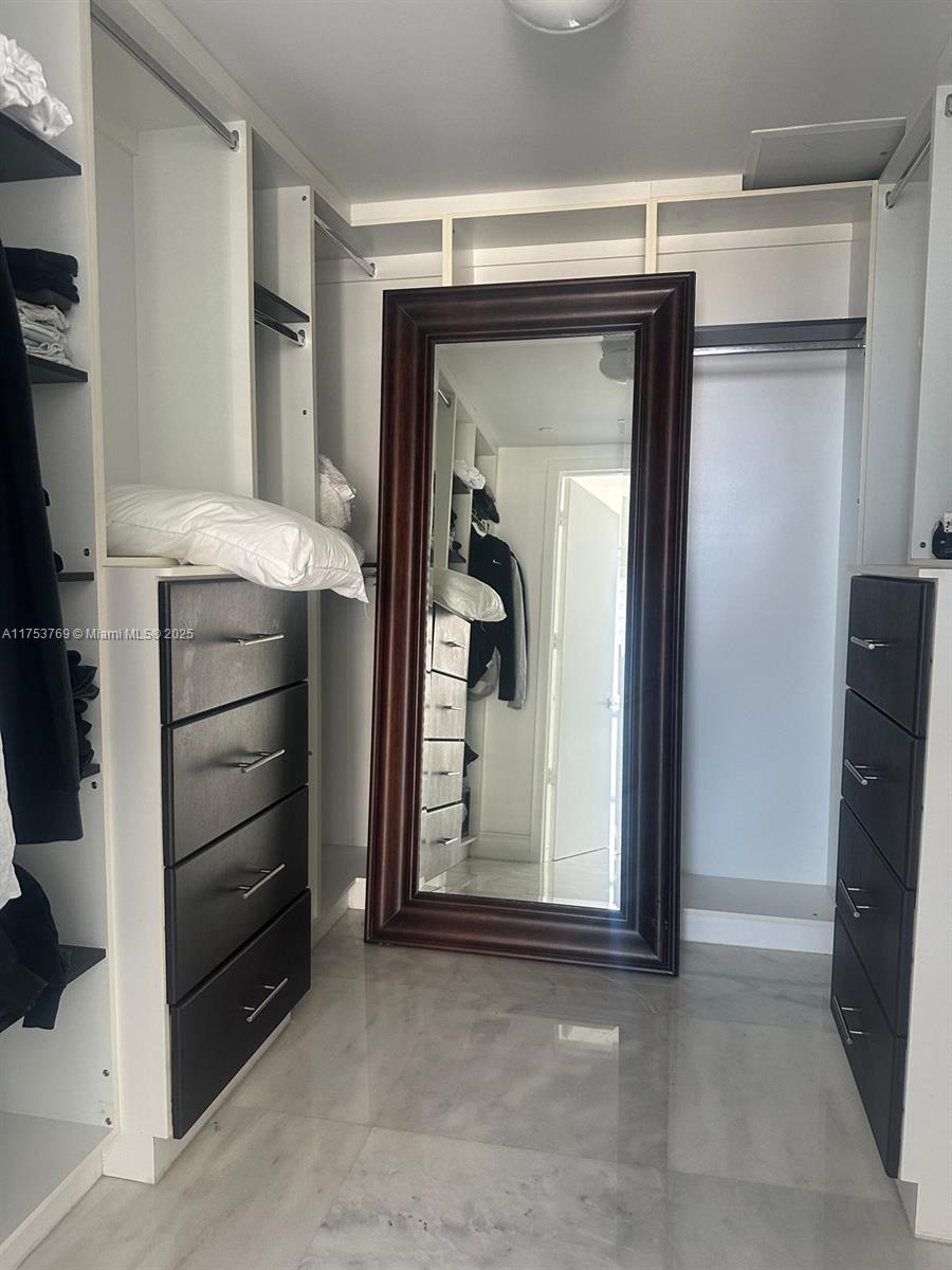 495 Brickell Ave #5402, Miami FL 33131