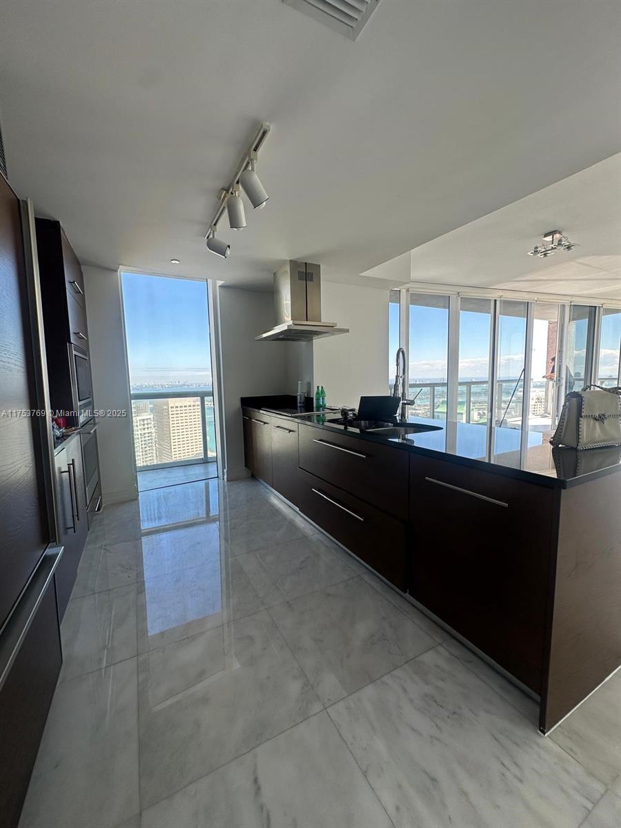 495 Brickell Ave #5402, Miami FL 33131