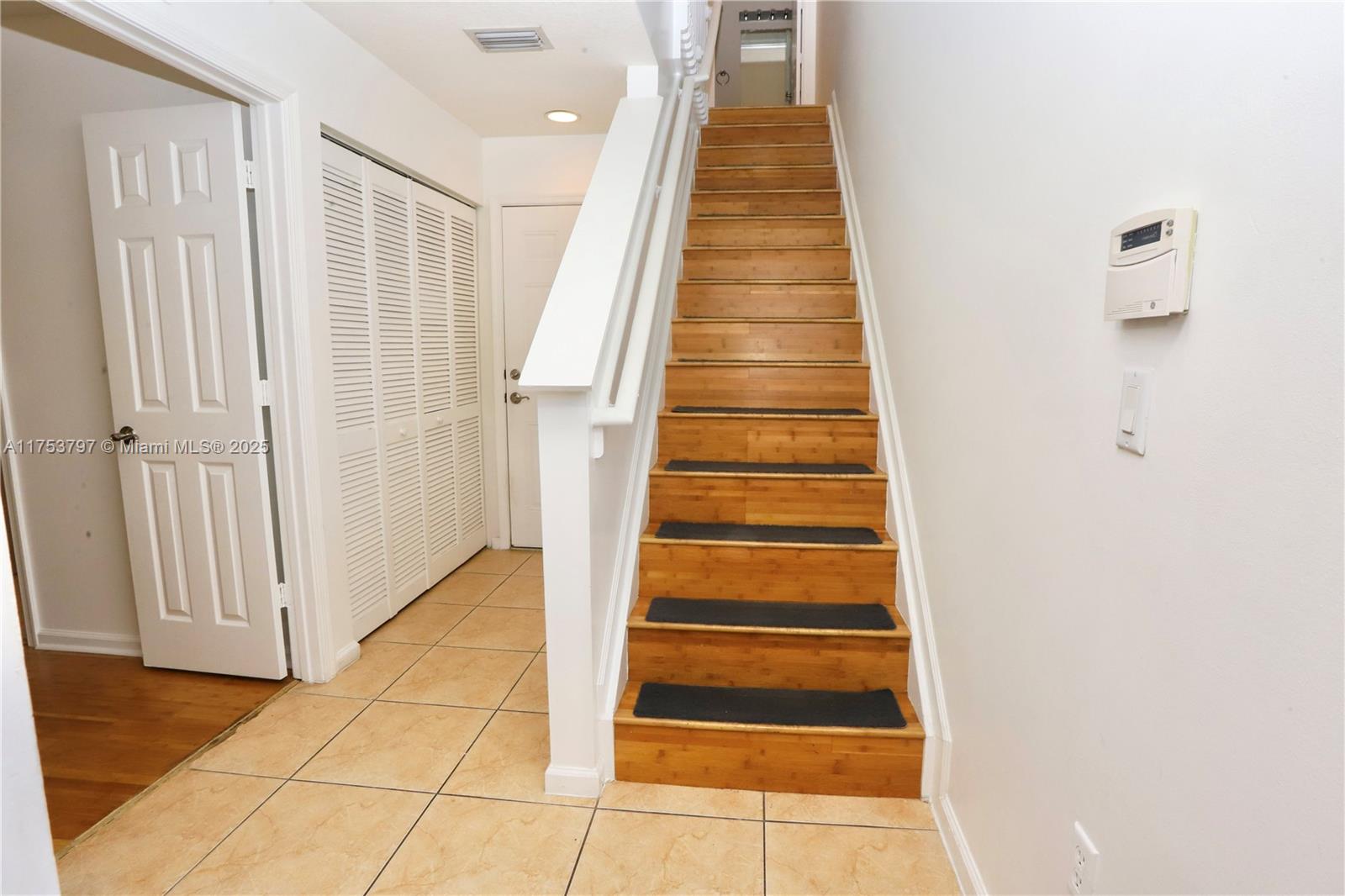1033 NE 17th Way #404, Fort Lauderdale, Florida image 10