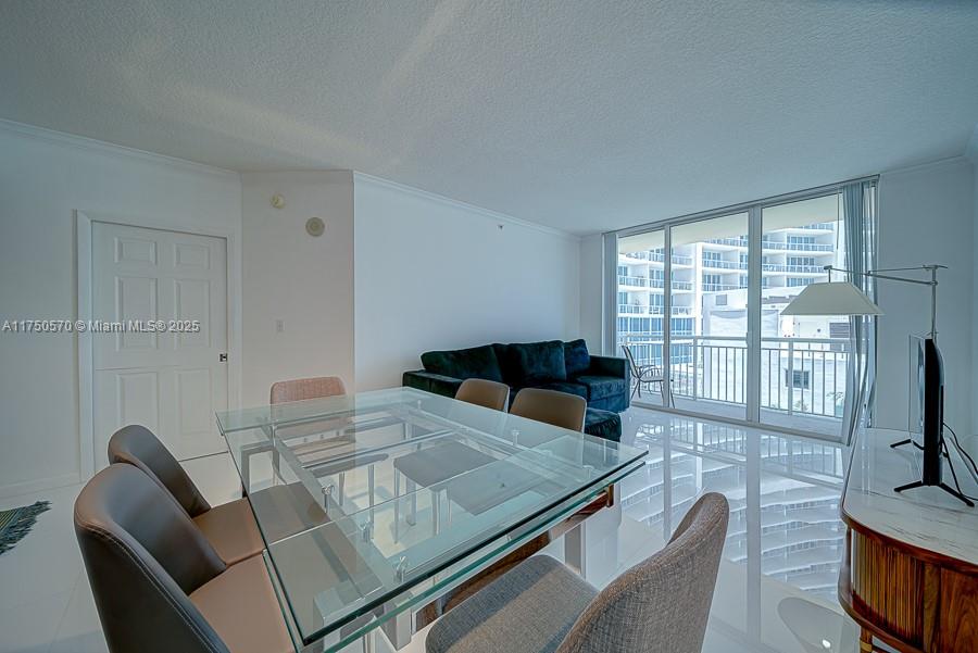 2000 N Bayshore Dr 526