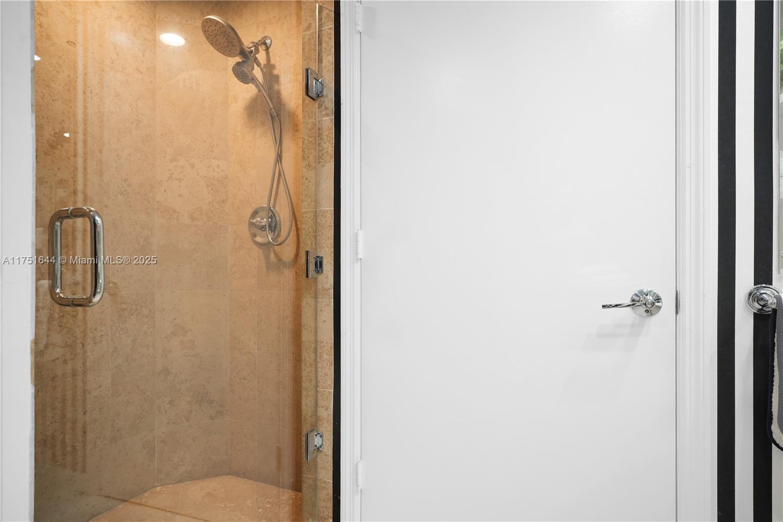 4775 Collins Ave #1806, Miami Beach FL 33140