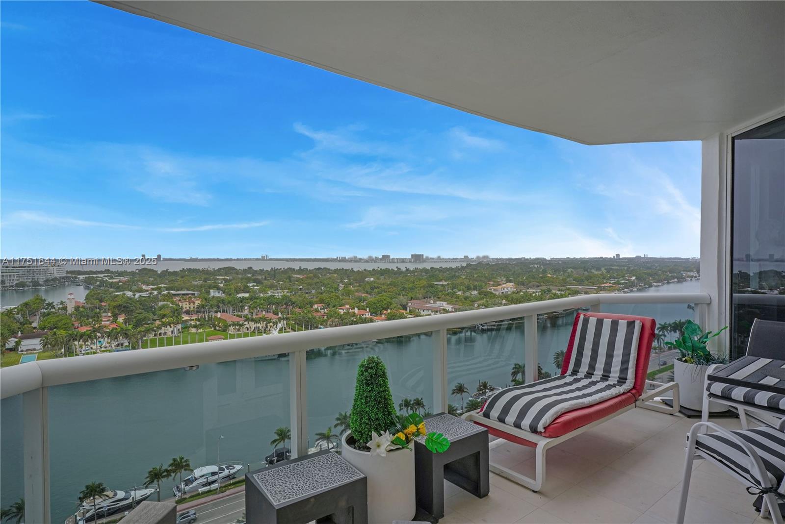4775 Collins Ave #1806, Miami Beach FL 33140