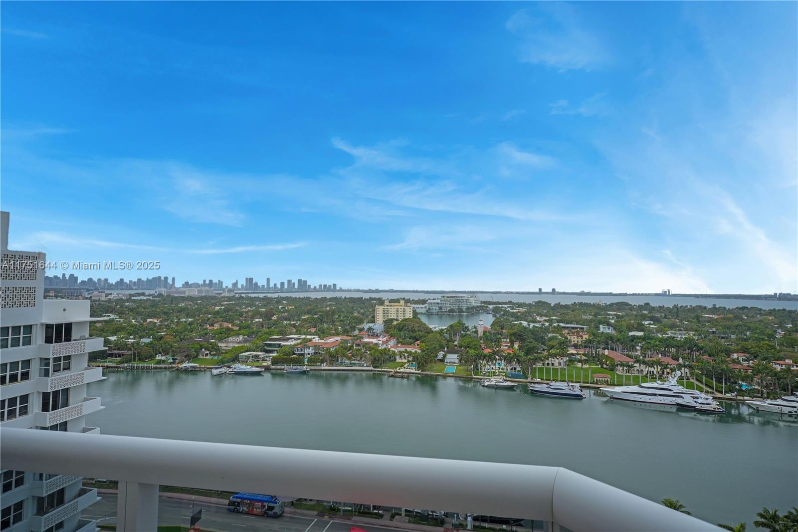 4775 Collins Ave #1806, Miami Beach FL 33140
