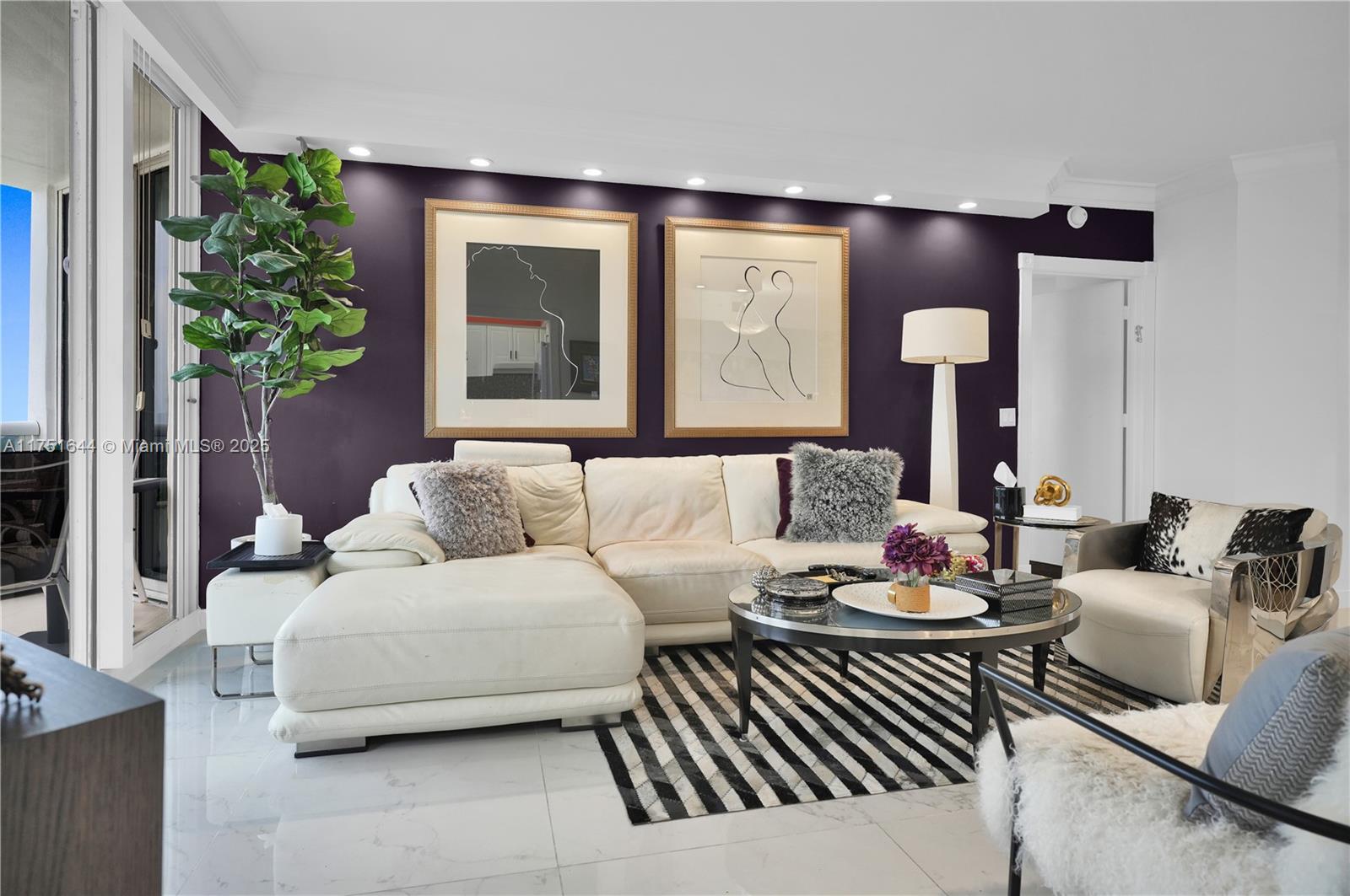 4775 Collins Ave #1806, Miami Beach FL 33140