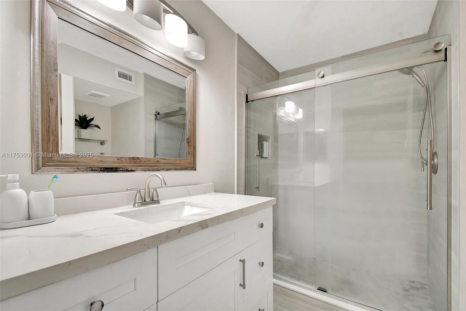 2445 NW 33rd St #1410, Oakland Park, Florida image 30