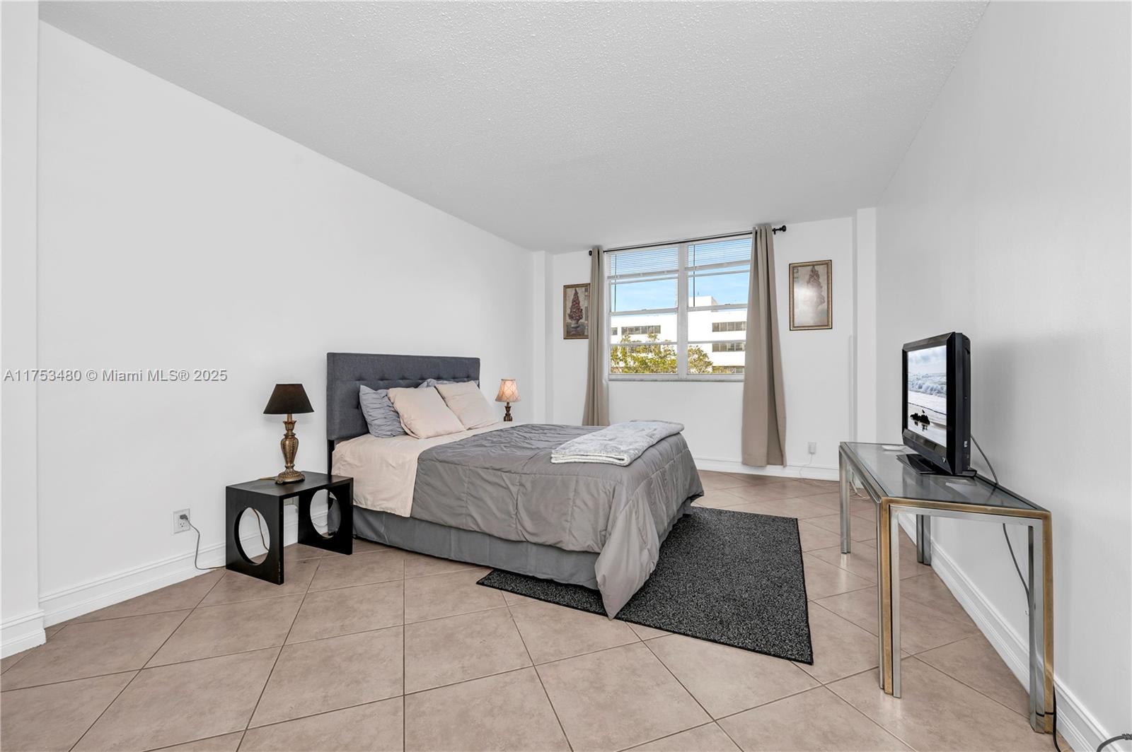 1455 N Treasure Dr #3G, North Bay Village, Florida image 19