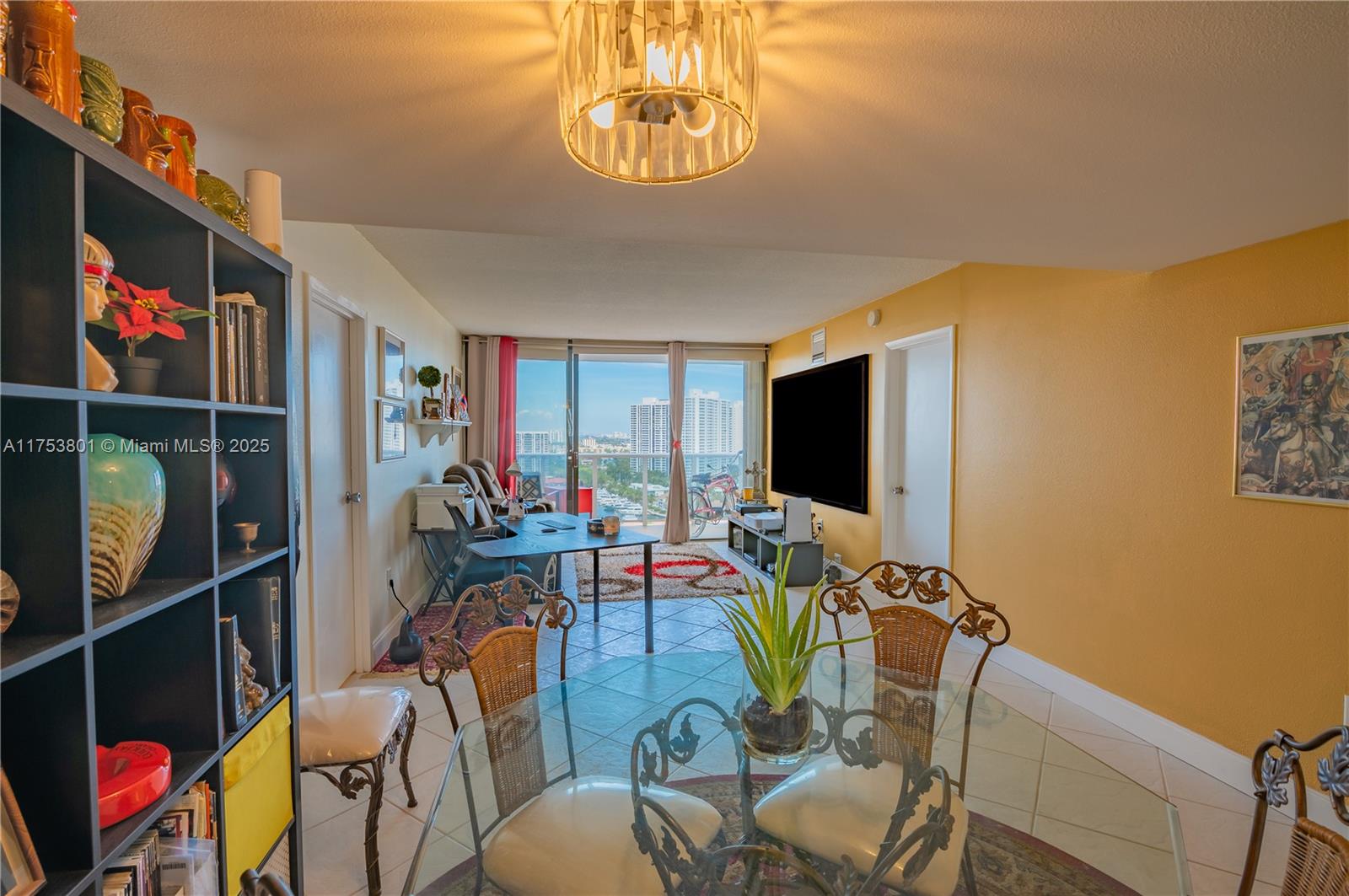 3675 N Country Club Dr #2202, Aventura, Florida image 10