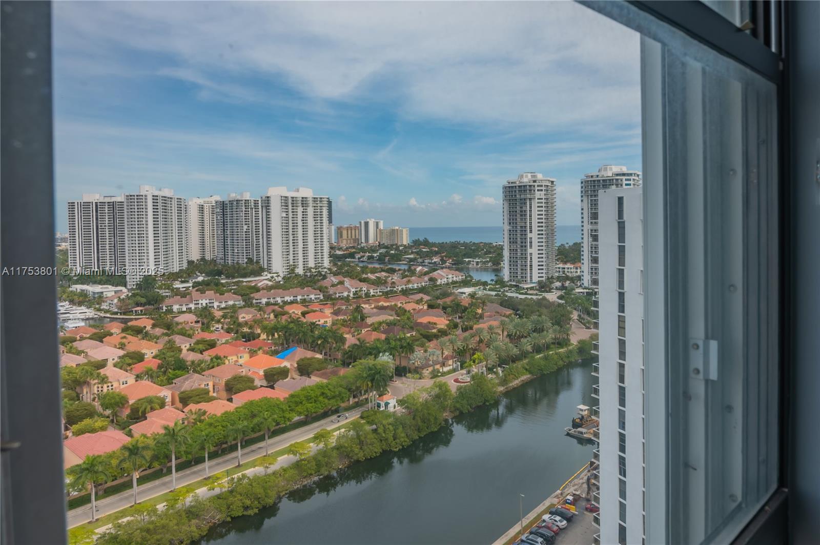 3675 N Country Club Dr #2202, Aventura, Florida image 27