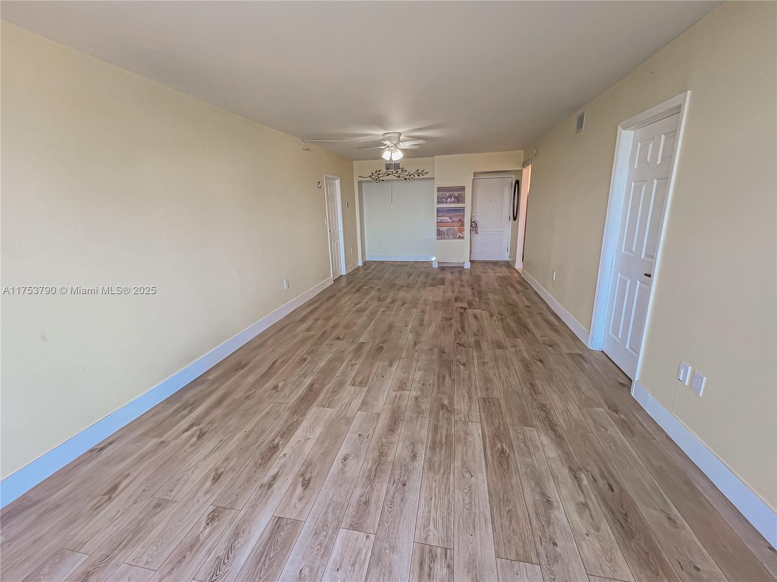 3625 N Country Club Dr #808, Aventura, Florida image 2