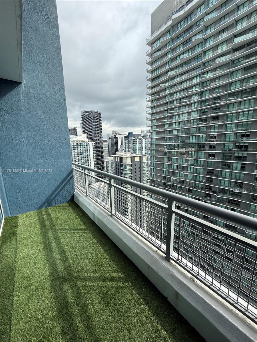 60 SW 13 ST #3806, Miami FL 33130
