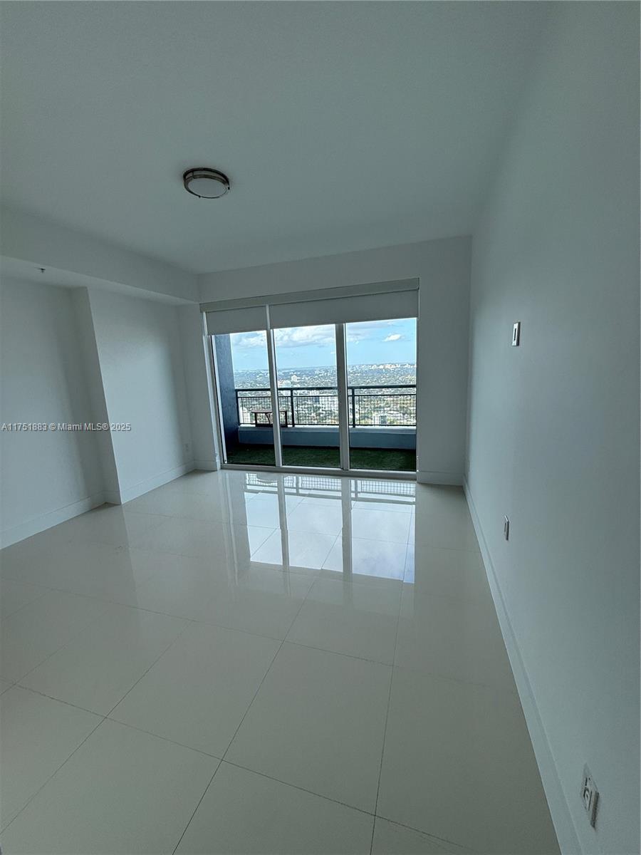 60 SW 13 ST #3806, Miami FL 33130