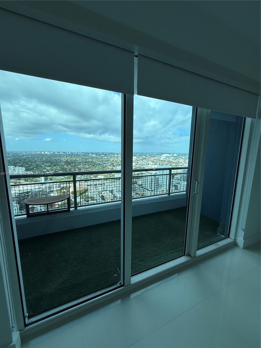 60 SW 13 ST #3806, Miami FL 33130