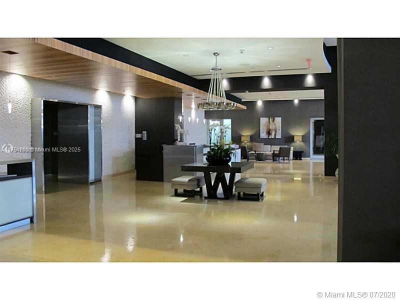 60 SW 13 ST #3806, Miami FL 33130