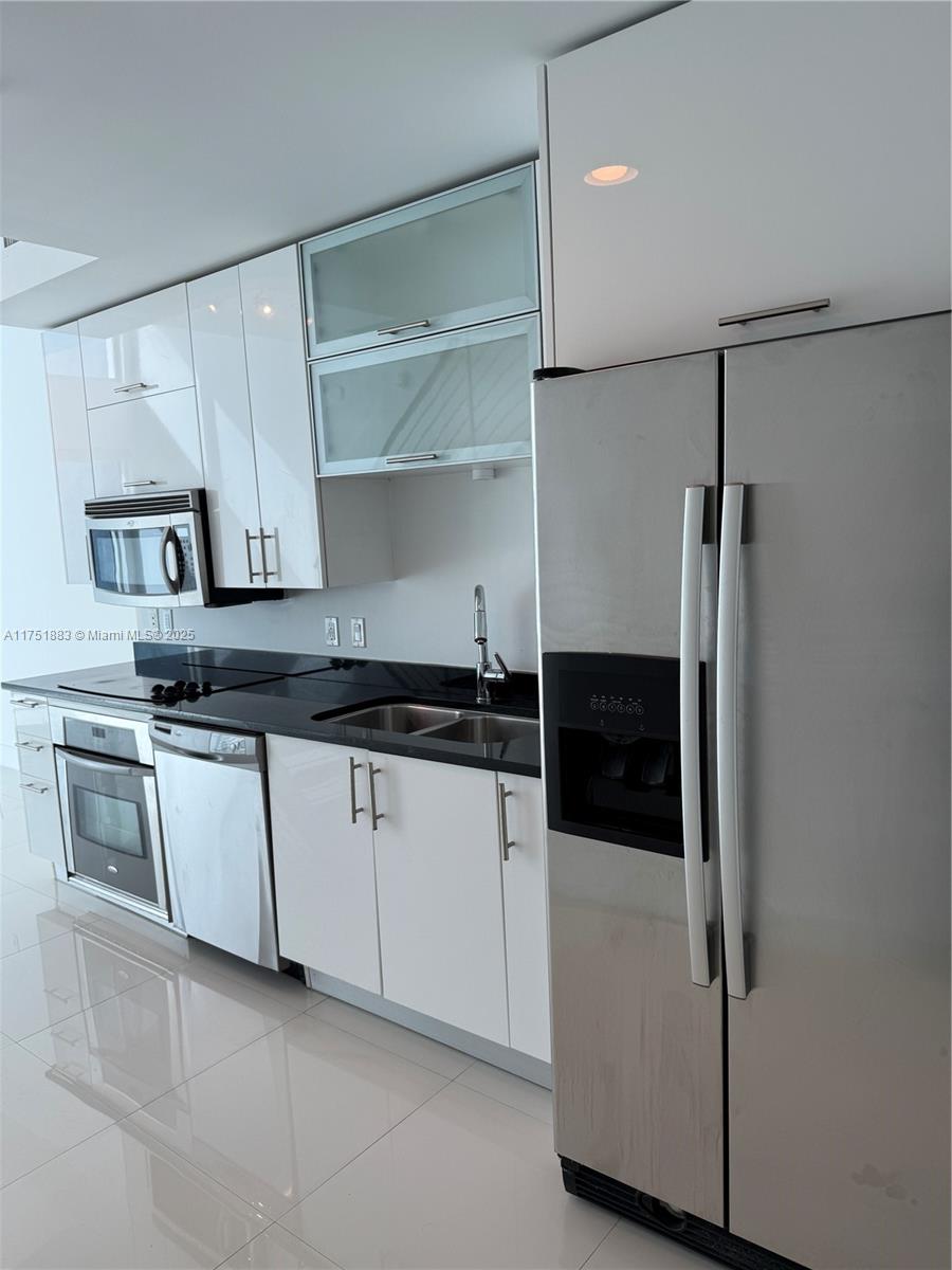 60 SW 13 ST #3806, Miami FL 33130