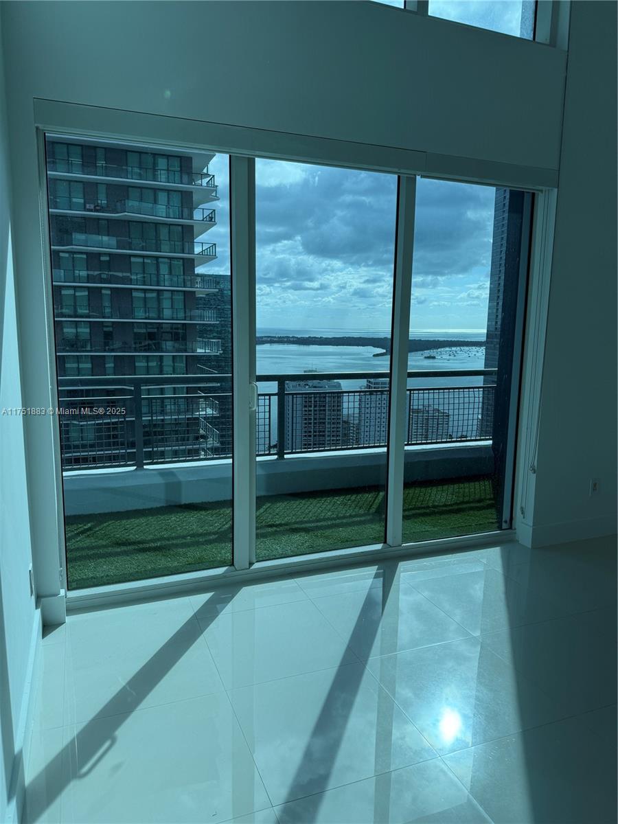 60 SW 13 ST #3806, Miami FL 33130