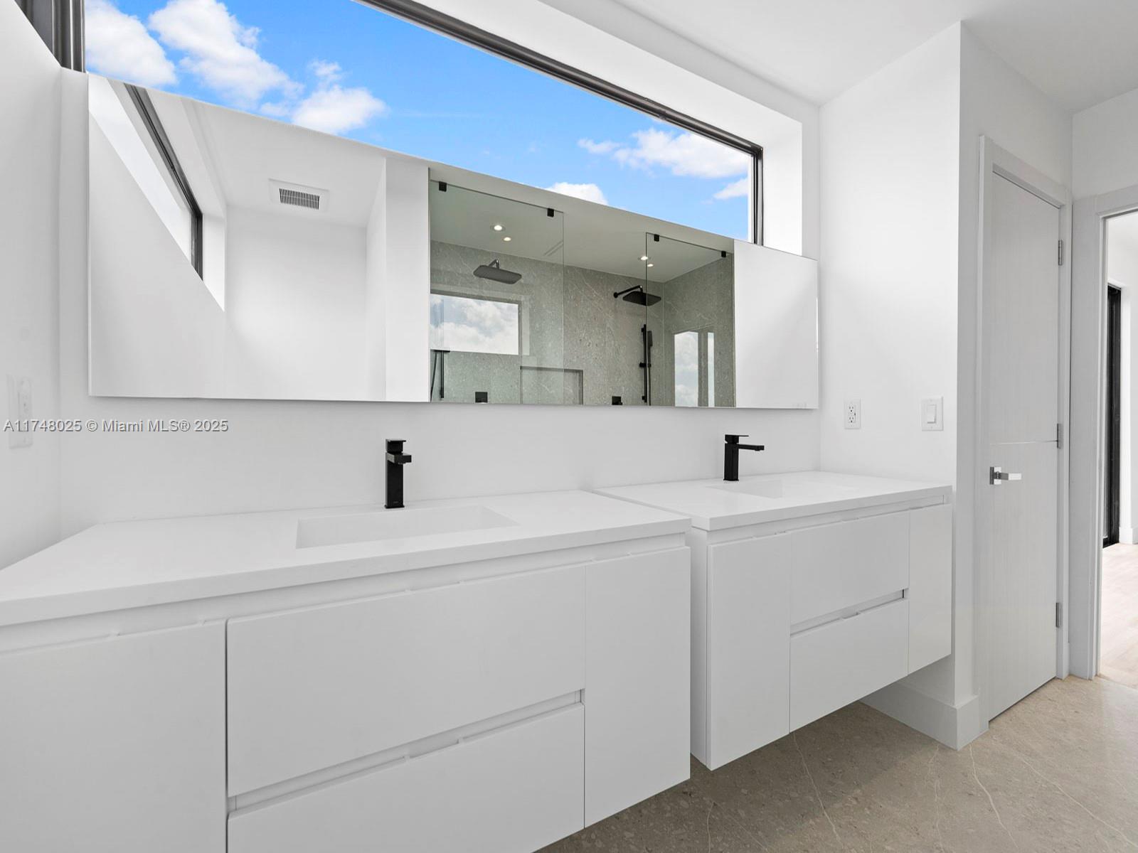 Residential, Plantation Key, Florida image 23