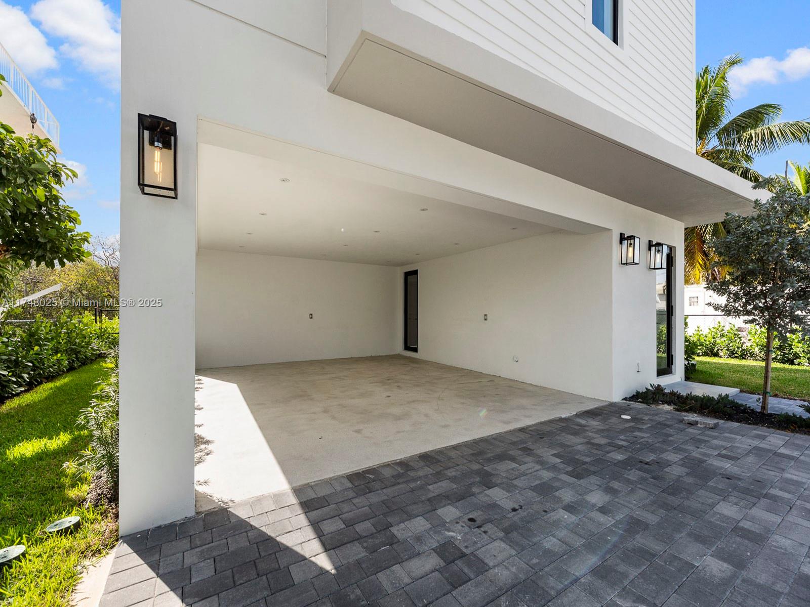 Residential, Plantation Key, Florida image 3