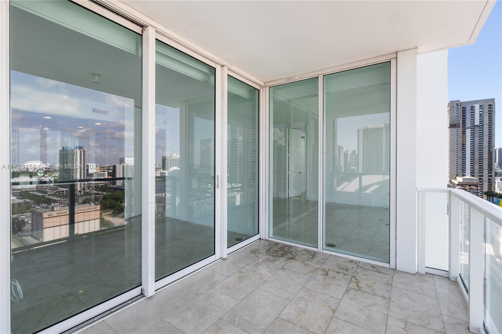 1040 Biscayne Blvd #1806, Miami FL 33132