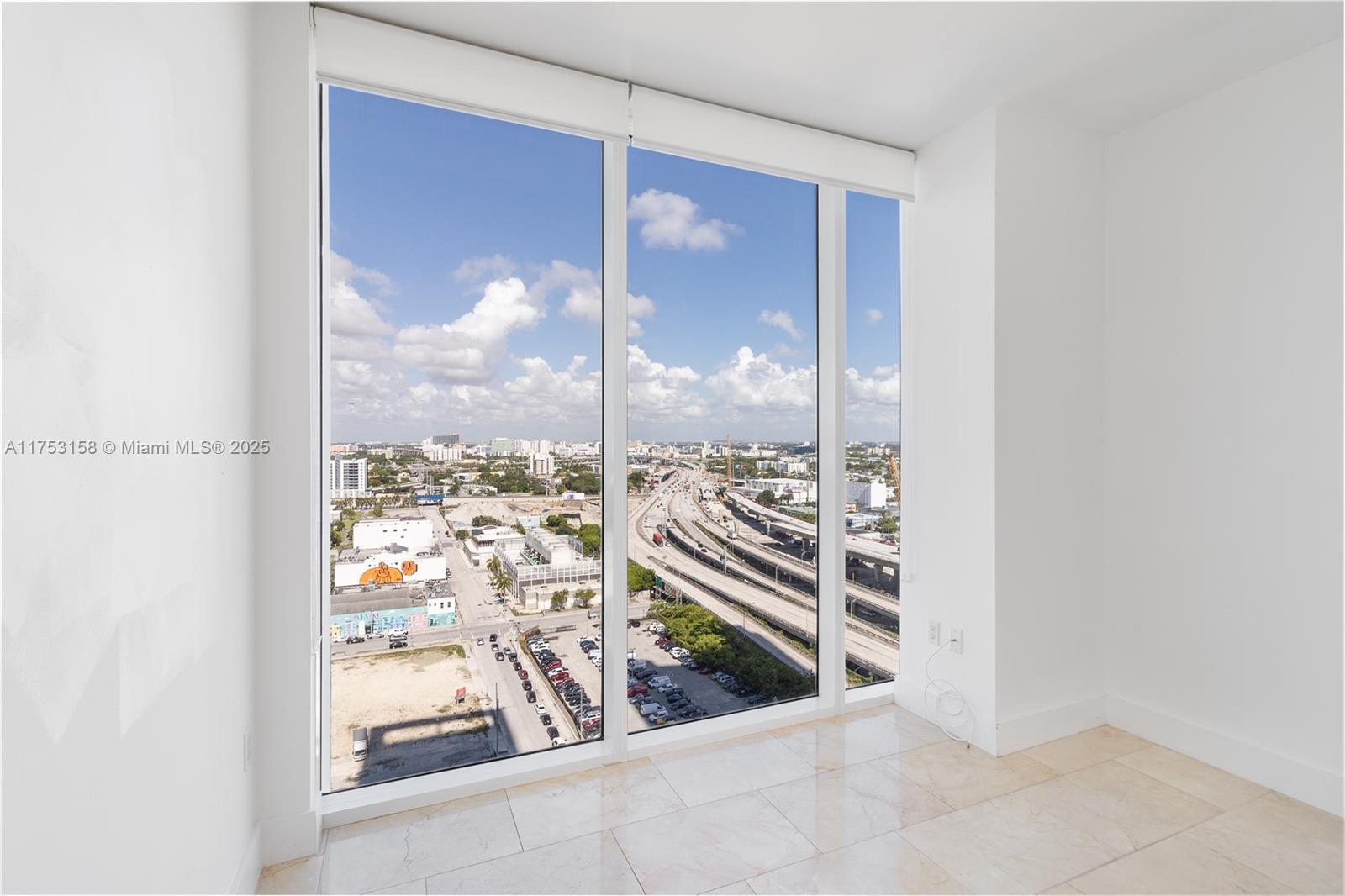 1040 Biscayne Blvd #1806, Miami FL 33132