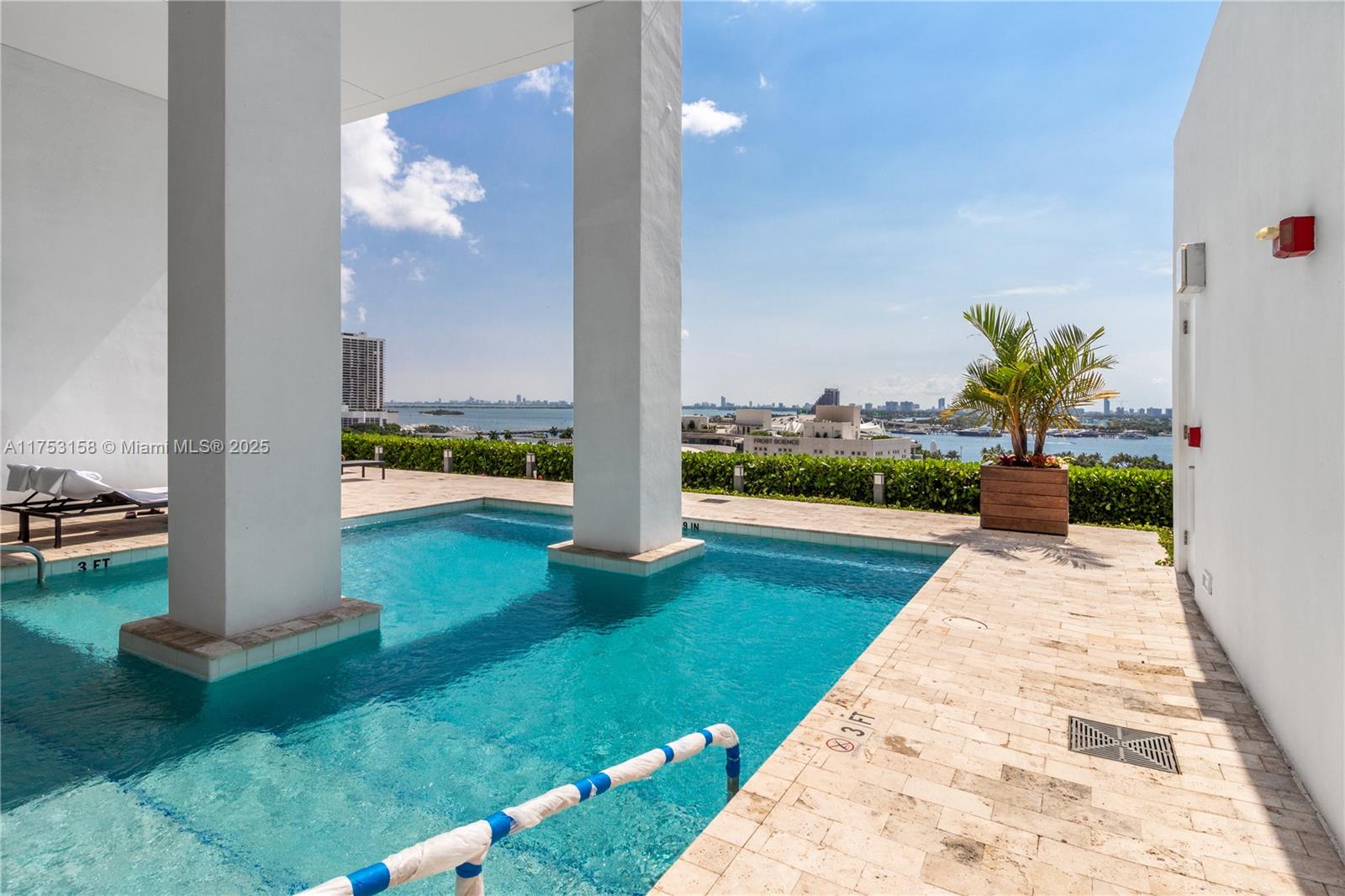 1040 Biscayne Blvd #1806, Miami FL 33132
