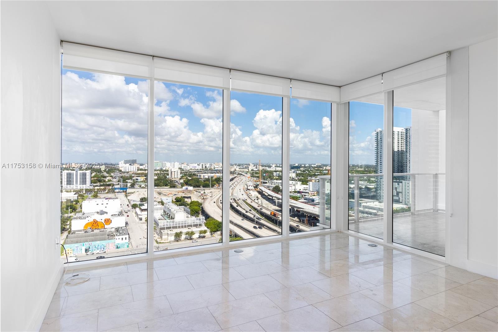 1040 Biscayne Blvd #1806, Miami FL 33132