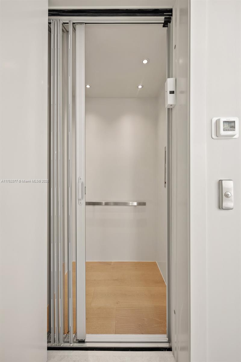 Listing Photo 12