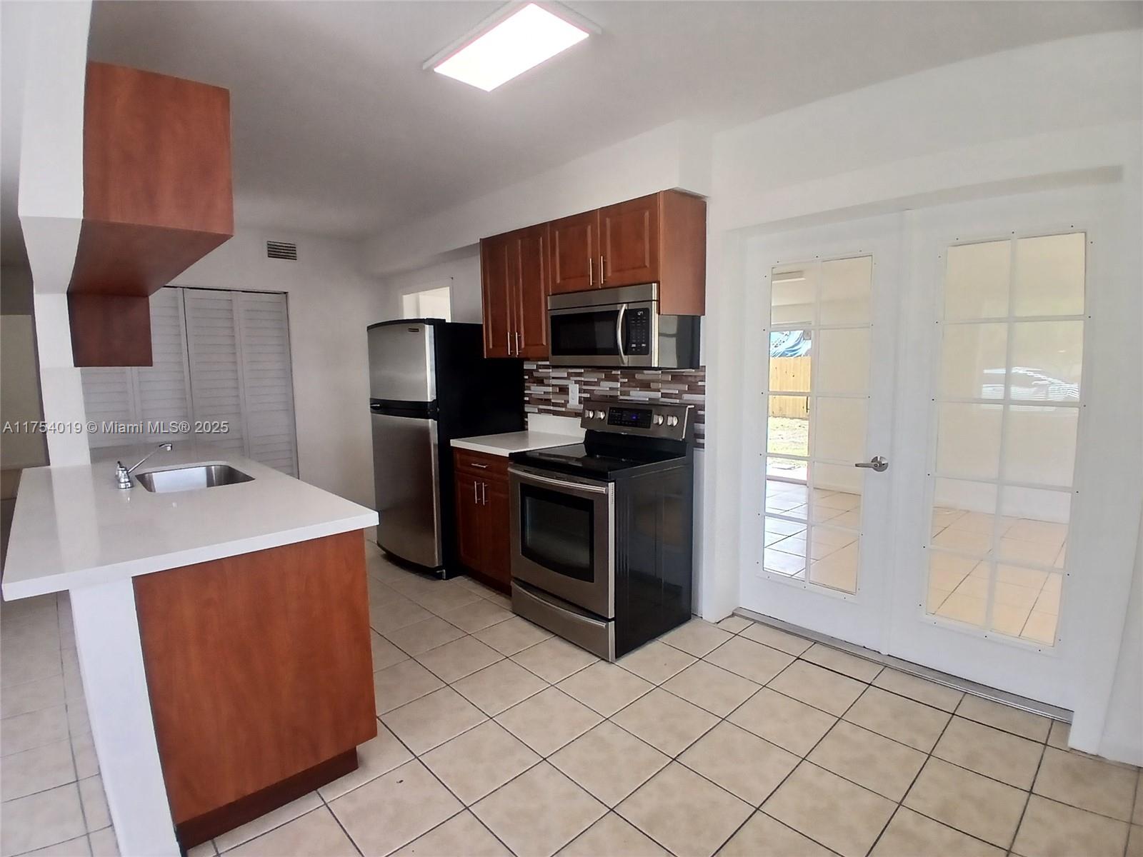 520 N 69th Ave, Hollywood, Florida image 7