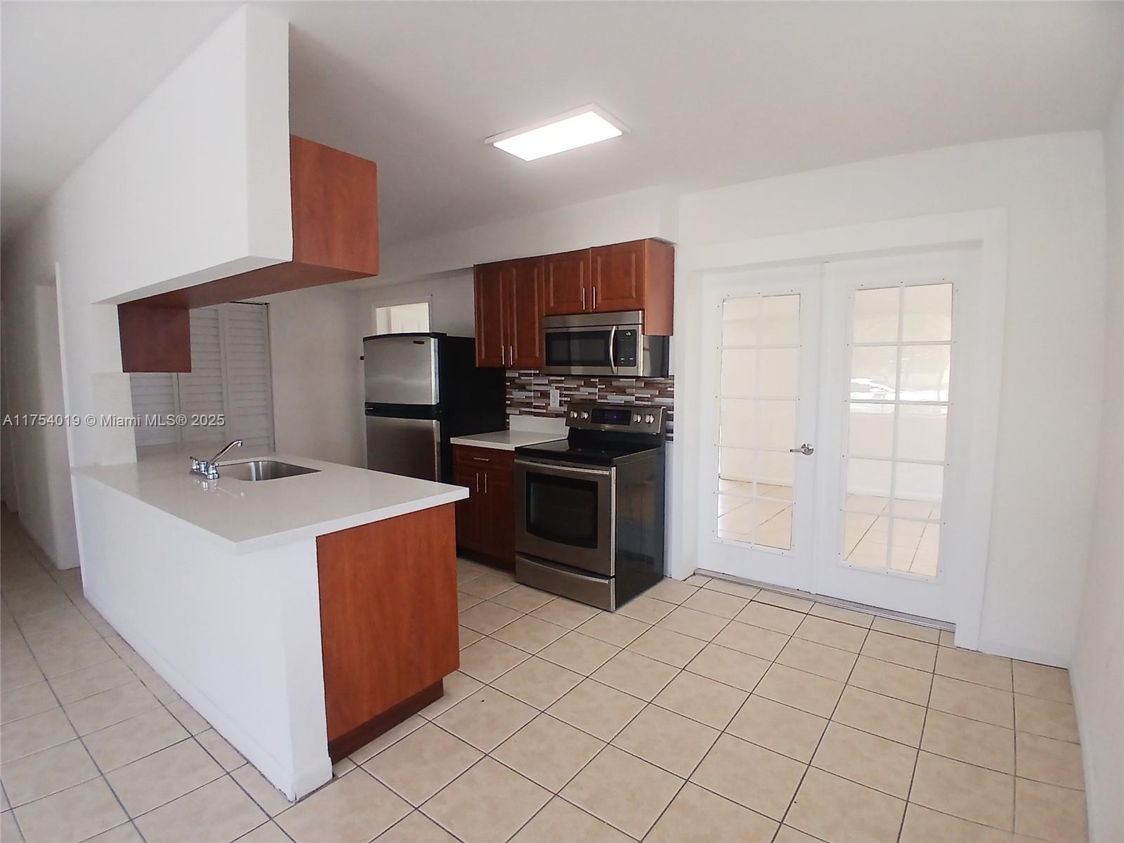 520 N 69th Ave, Hollywood, Florida image 8
