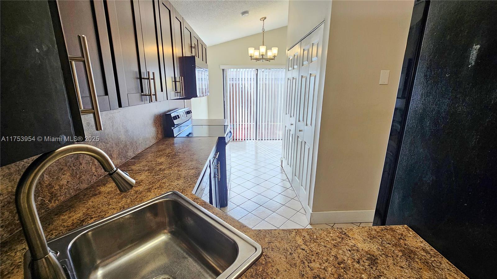 1760 NW 72nd Ave #81, Plantation, Florida image 2